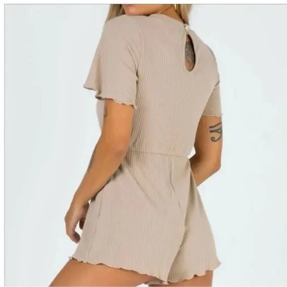 Princess Polly Aiken Soft Ribbed Short Sleeve Front Tie Romper Size 4 - Picture 4 of 14